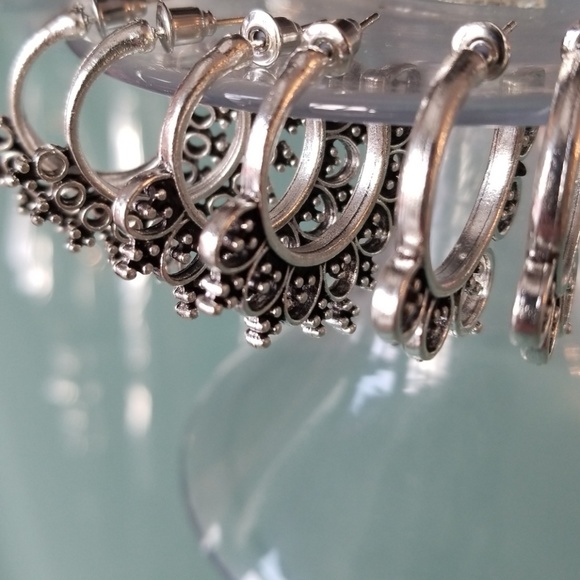 Set of 3 hoop earrings - Picture 3 of 4